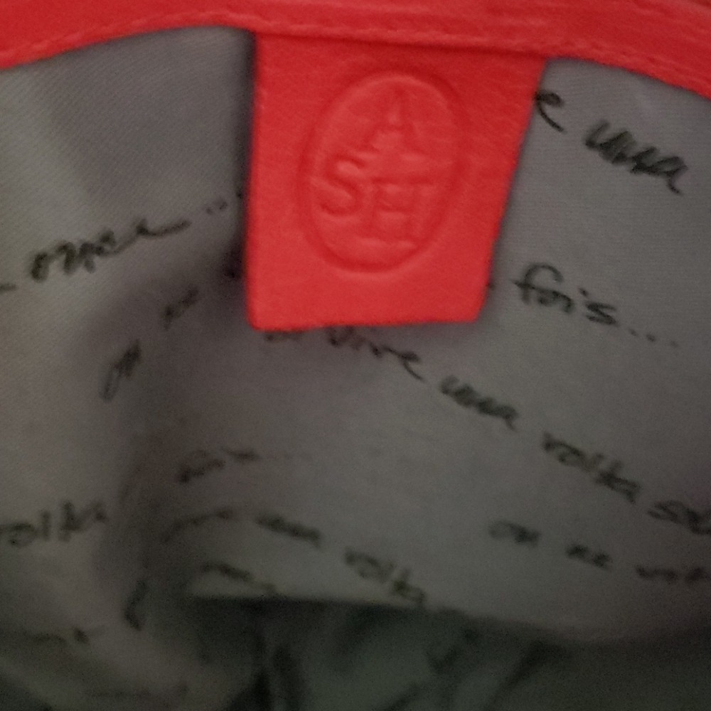 Women's Authentic Handbag ๐ - Picture 7 of 7